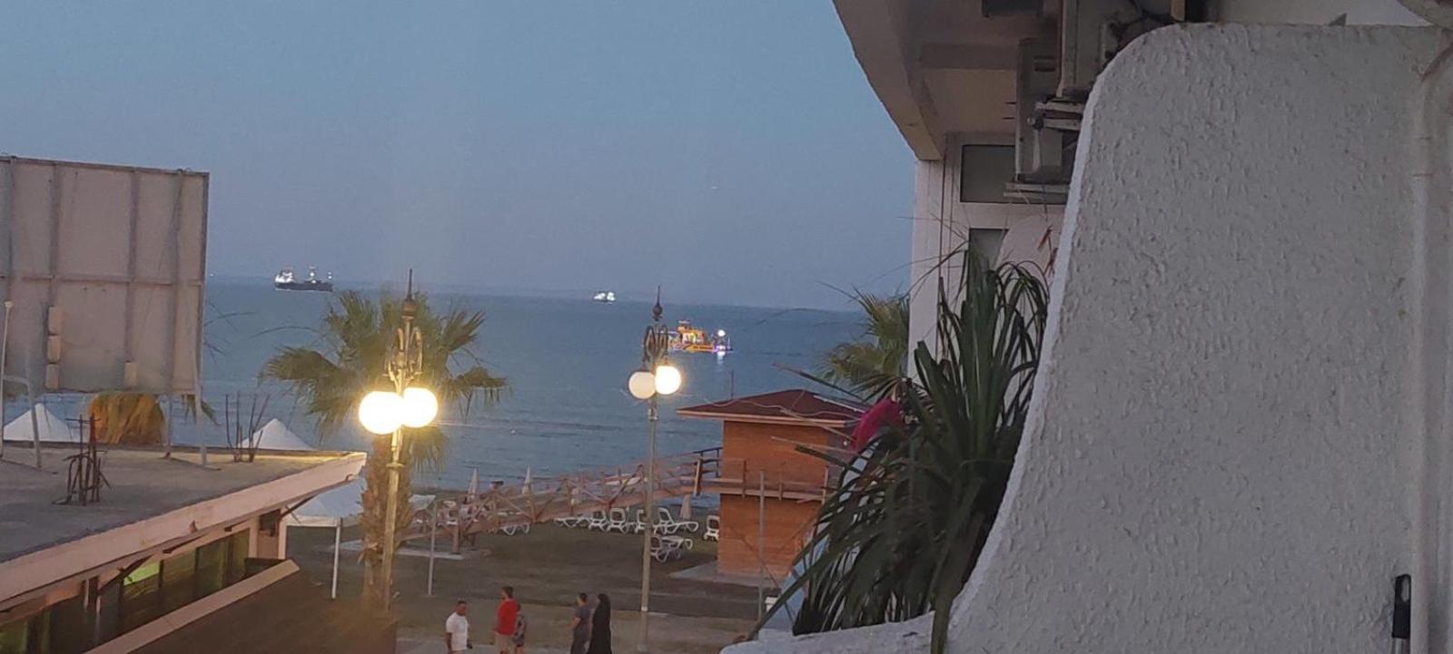 Paradise By The Sea Larnaca Exterior photo